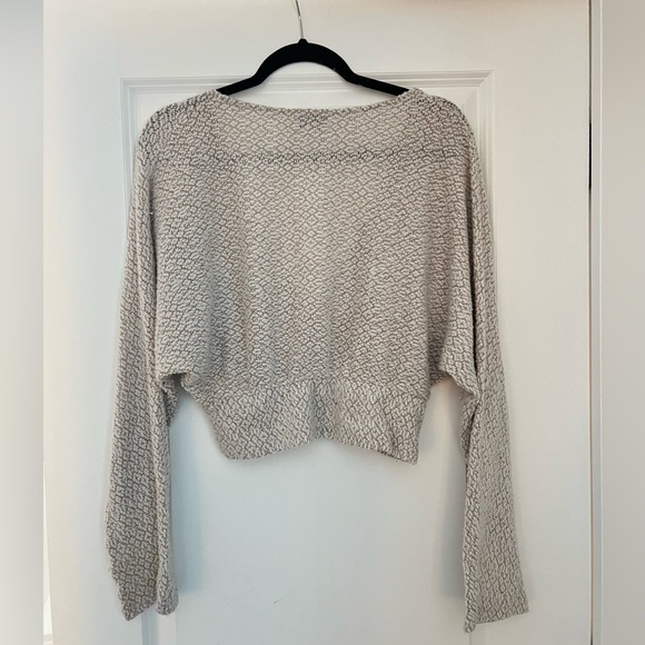 Urban Outfitters Cropped Knit Cream Top | Size M - Picture 2 of 4